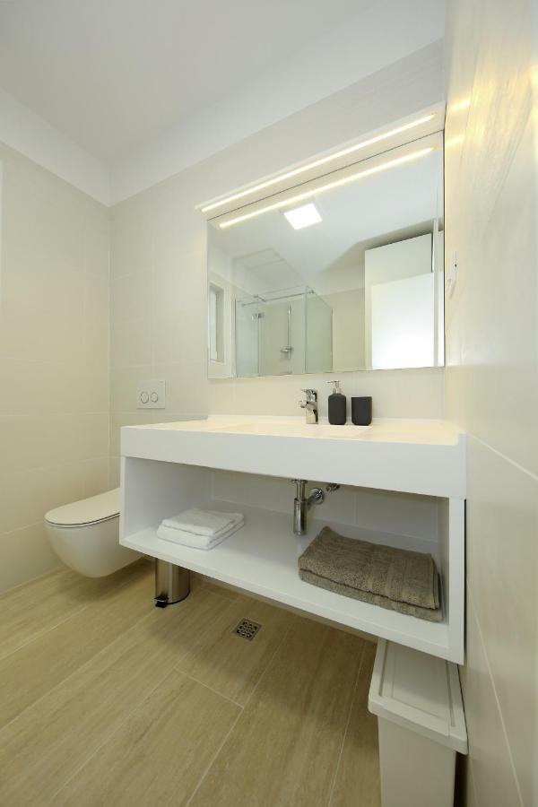 Valadar Apartments Привлака Екстер'єр фото