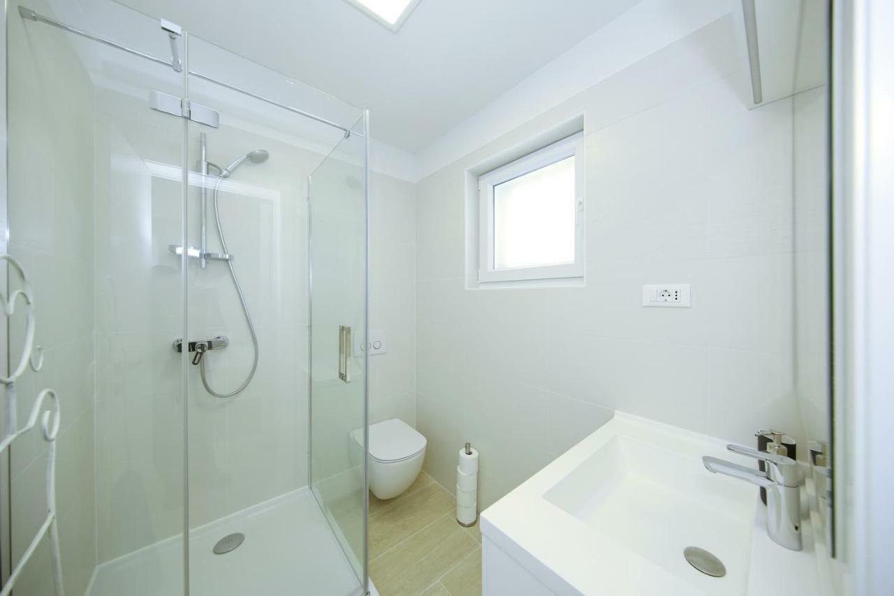 Valadar Apartments Привлака Екстер'єр фото