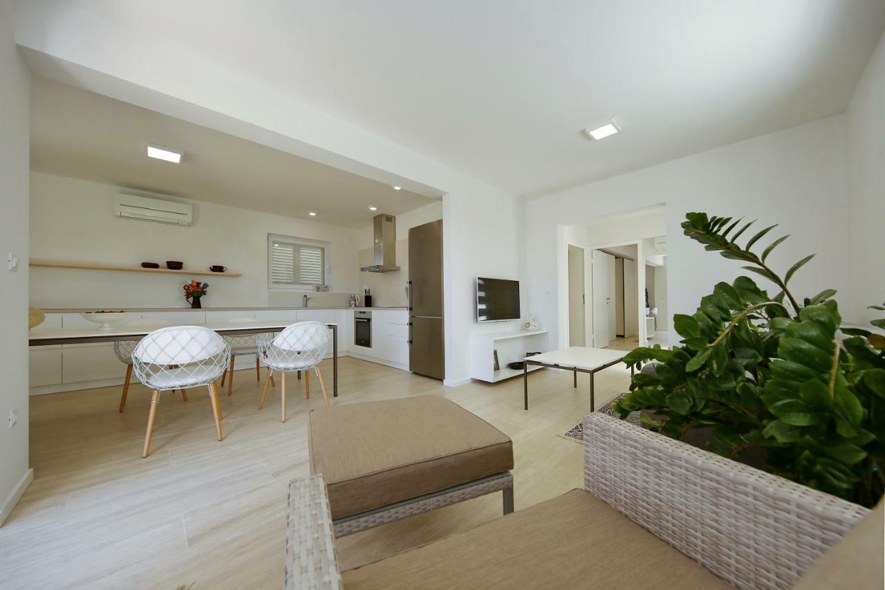 Valadar Apartments Привлака Екстер'єр фото