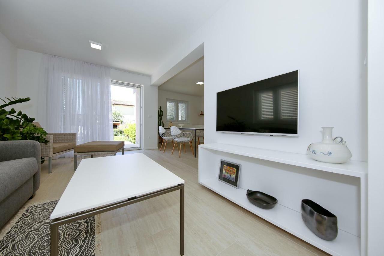 Valadar Apartments Привлака Екстер'єр фото