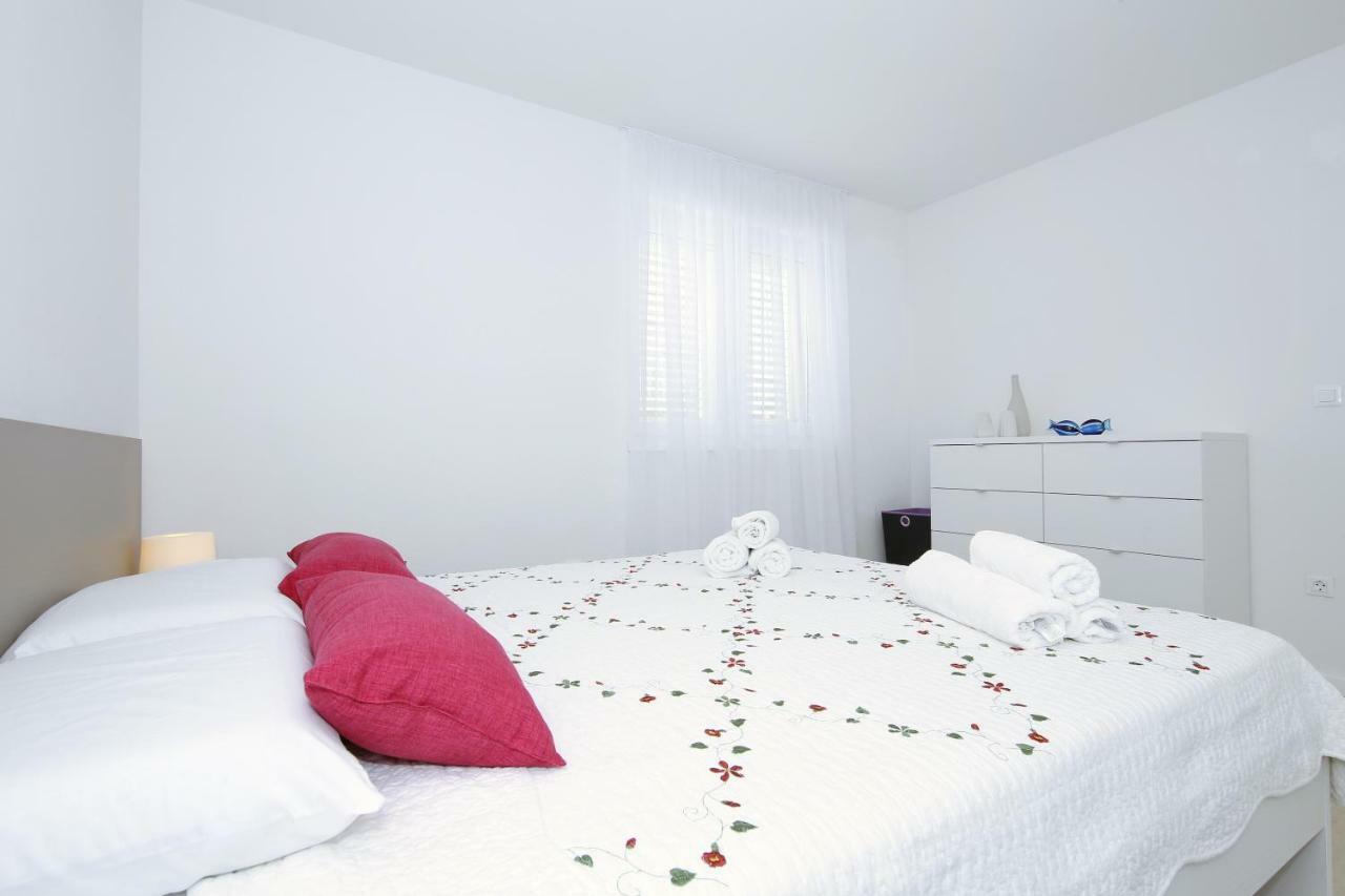 Valadar Apartments Привлака Екстер'єр фото