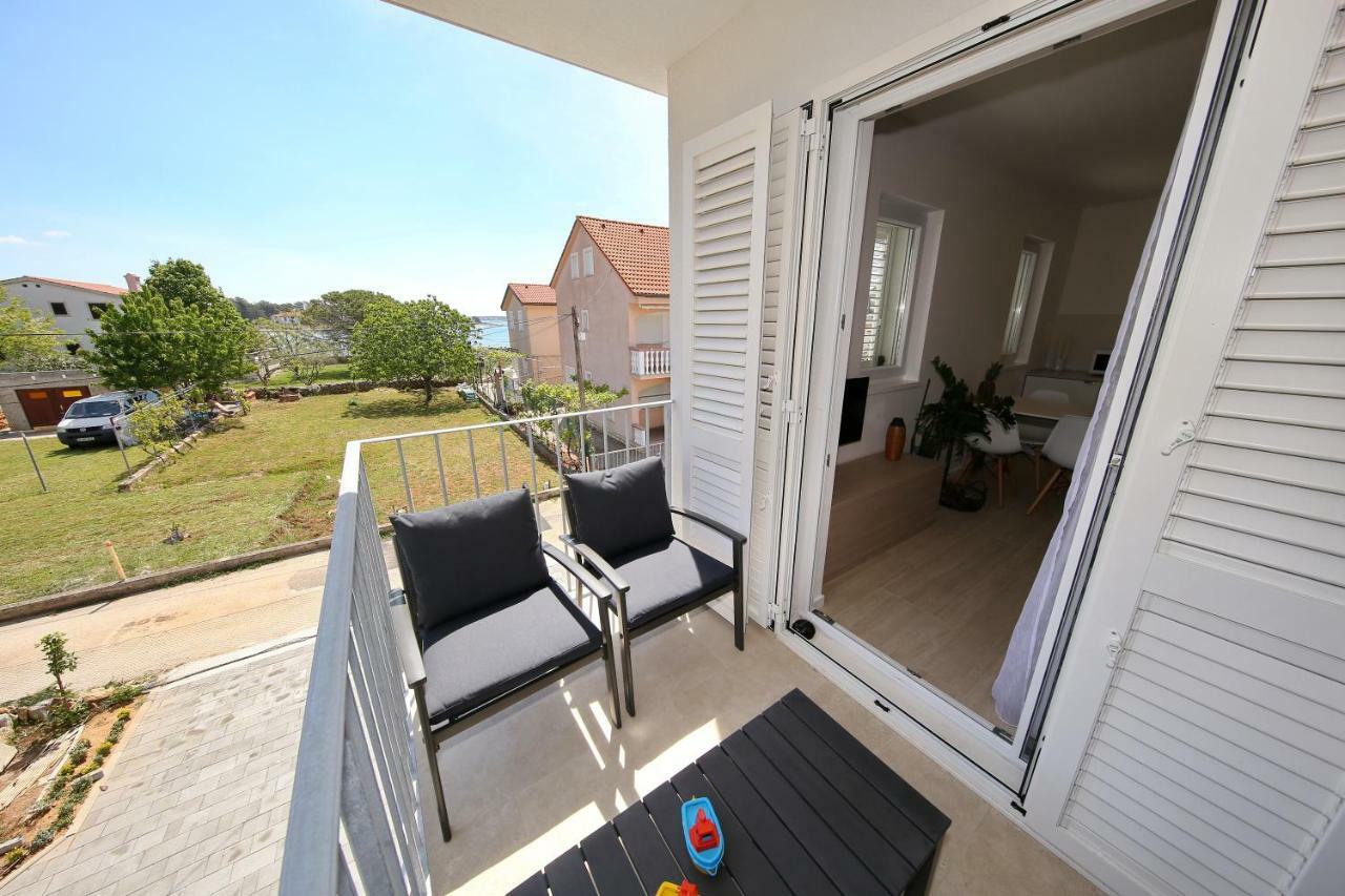 Valadar Apartments Привлака Екстер'єр фото